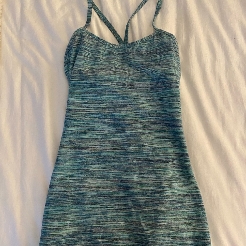 Lululemon workout top